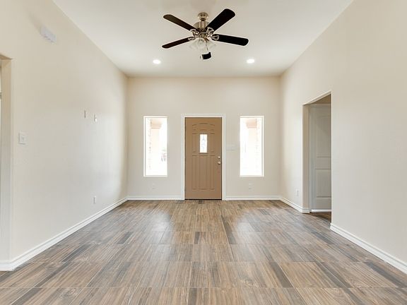 2nd image of 613 N Linares St