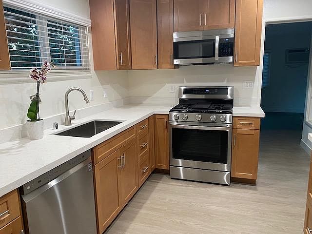 1st image of 4406 Vantage Ave