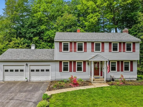 11 Douglas Street, Merrimack, NH 03054