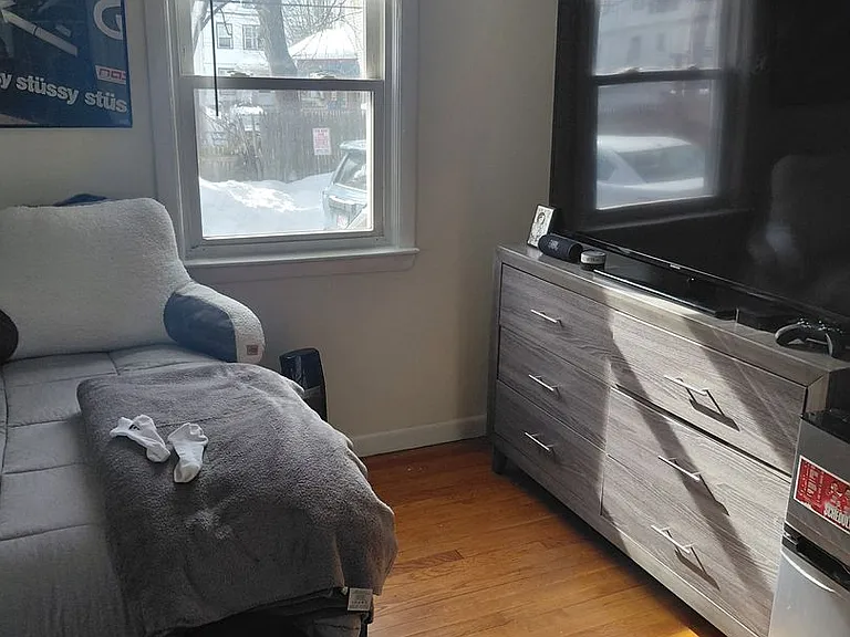 41 Winslow Rd #1B — Photo 3