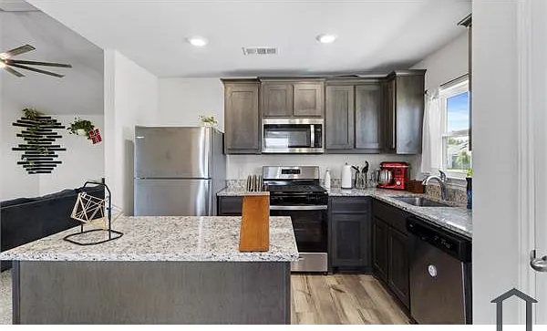 932 American Flyer Blvd — Photo 11