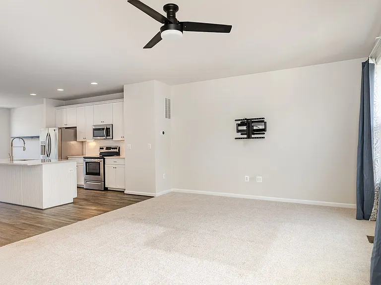 3916 Applegate Ct — Photo 11