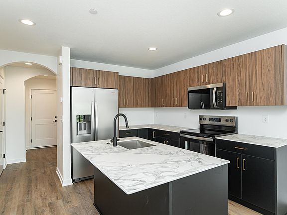5th image of 1093 Century Village Ln NE