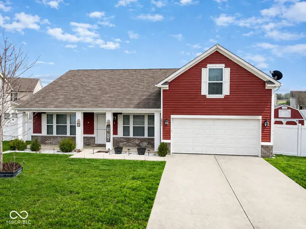 2061 Beacon Ct, Columbus, IN 47201