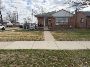 32011 Grandview Ave, Westland, MI