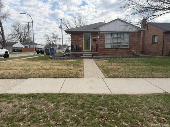 32011 Grandview Ave, Westland, MI 48186