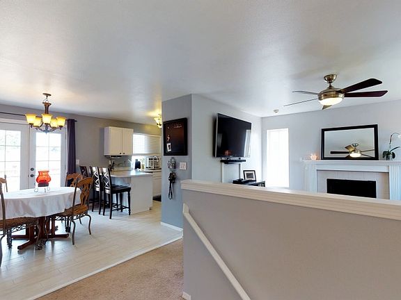 4th image of 1029 200th Street Ct E