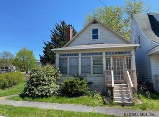898 6th Ave, Troy, NY 12182