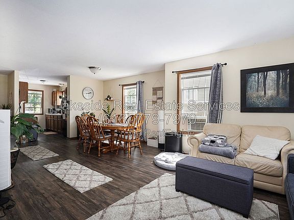 3rd image of 920 Cass Ave SE