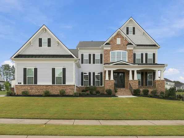 301 Addison Pond Dr, Holly Springs, NC 27540