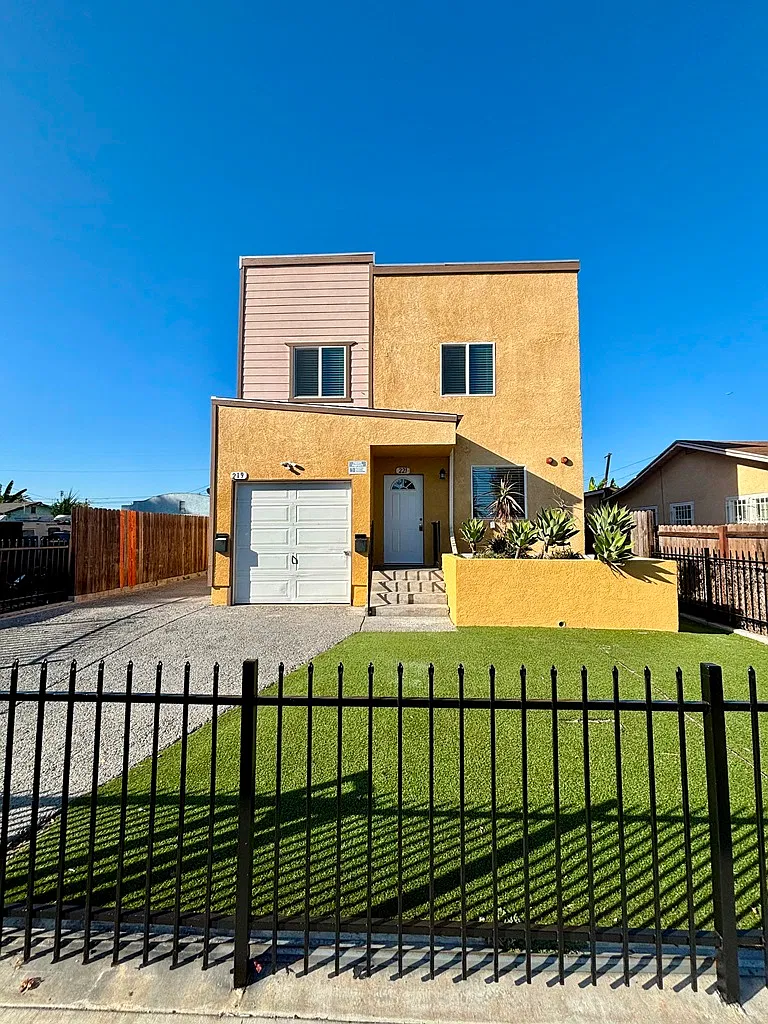 5 bed, 1857 sqft, $4,200 — Photo 1