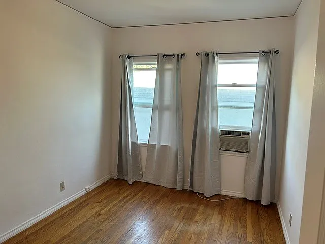 2 bed, 1000 sqft, $3,500 — Photo 4