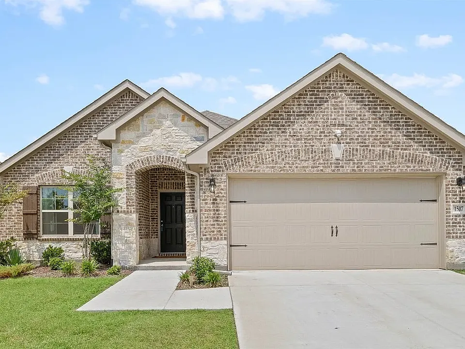 1507 Fairweather Way