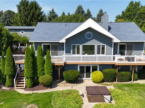 5206 Seneca Point Rd, Canandaigua, NY 14424