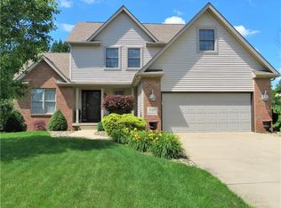 110 Eastwind Dr, Warren, OH 44484