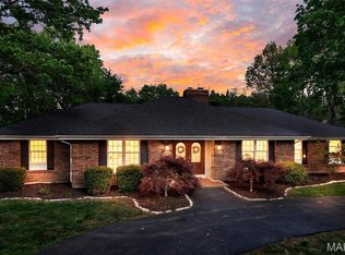13021 Saller Dr, Saint Louis, MO 63127