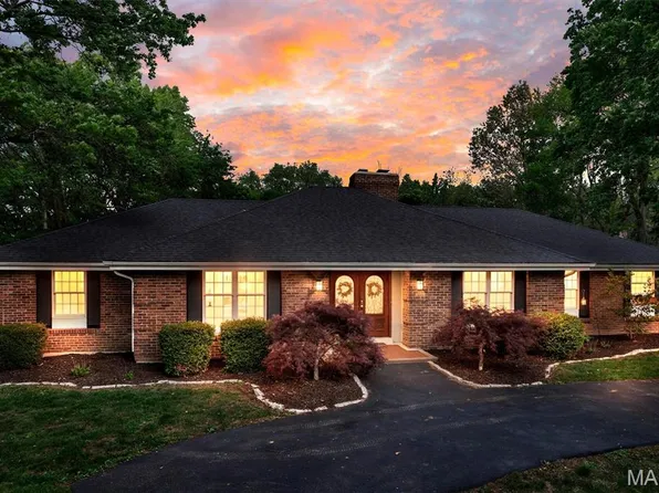 13021 Saller Dr, Saint Louis, MO 63127