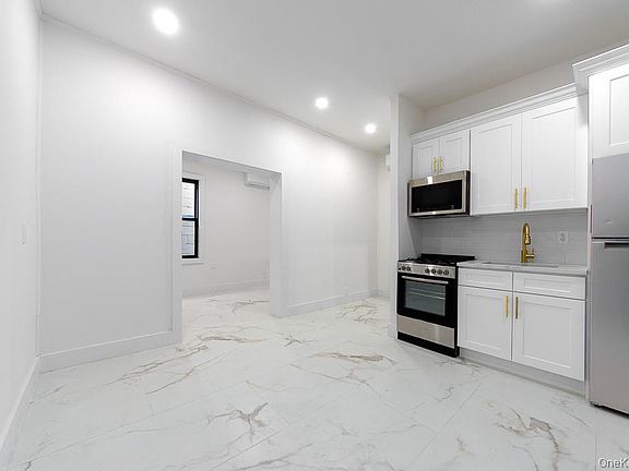 5th image of 78-84 E Park Avenue