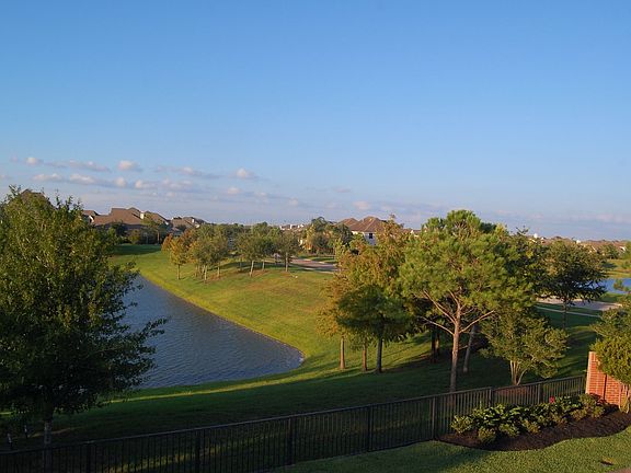 4th image of 11901 Cedar Creek Dr