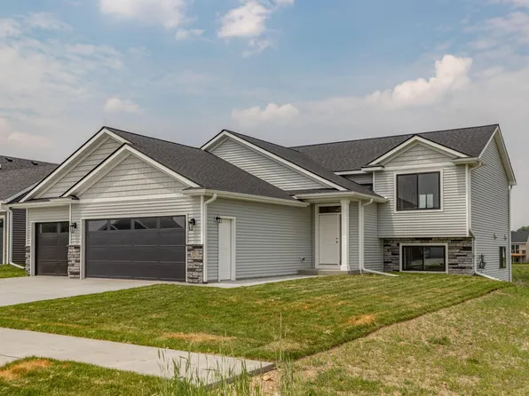 2022 Douglas Trail Dr SE, Pine Island, MN 55963