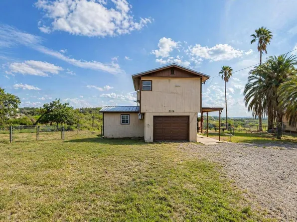 2036 N Siesta Ln, Zapata, TX 78076