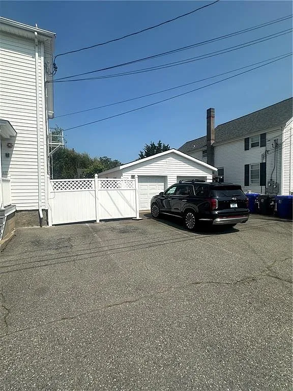 Building Photo - 455 Child St #3