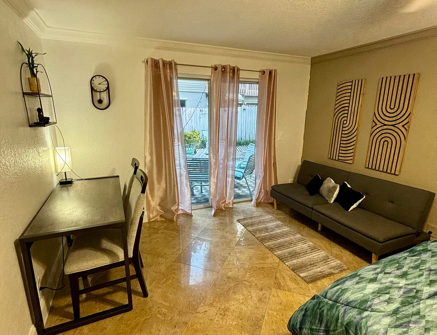 2 bed, 2.0 bath, 1100 sqft, $3,000 — Photo 3