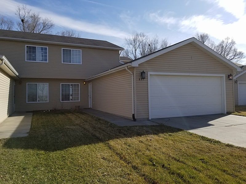 1st image of 855 Hanneman Dr
