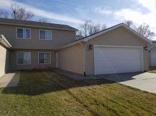 855 Hanneman Dr, Lincoln, NE 68522