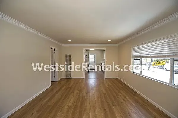 1760 Malcolm Ave #1760 — Photo 4