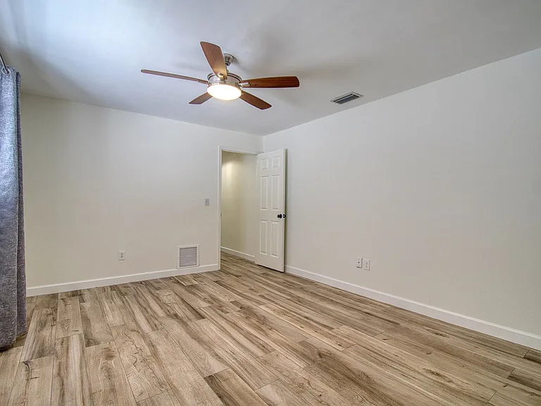 355 Laughing Gull Ln — Photo 17