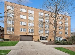 2009 Harrison St APT 203, Evanston, IL 60201