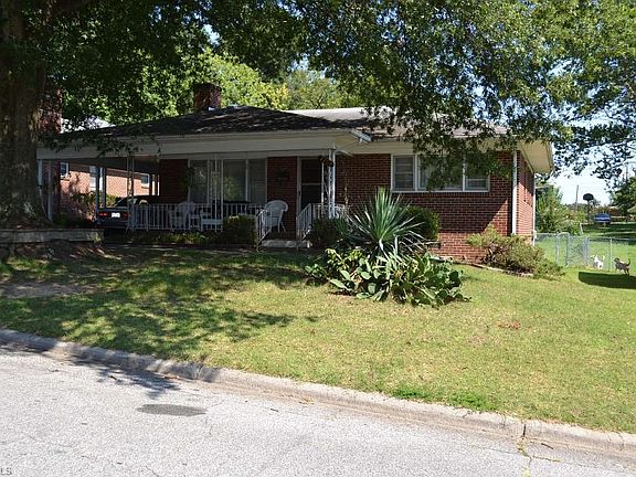 2nd image of 1107 Tuscaloosa St