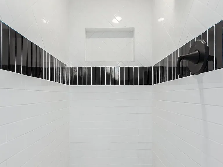 2222 E Blacklidge Dr — Photo 14
