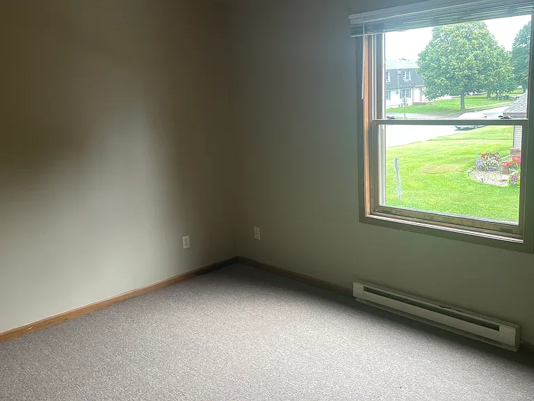 306 W Johnson St #4 — Photo 7