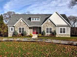 335 McMurray Rd, Upper St Clair, PA 15241