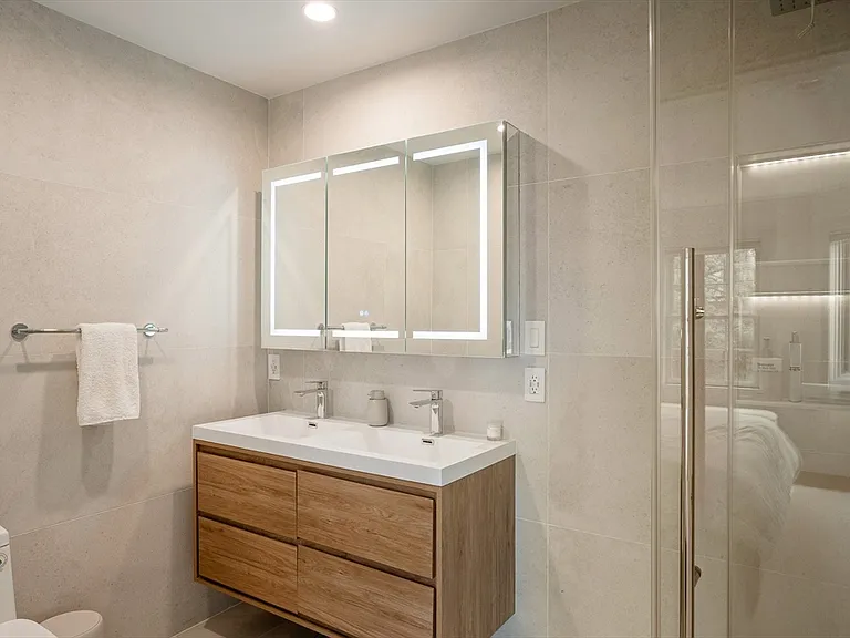 39 Cottage St #2 — Photo 20