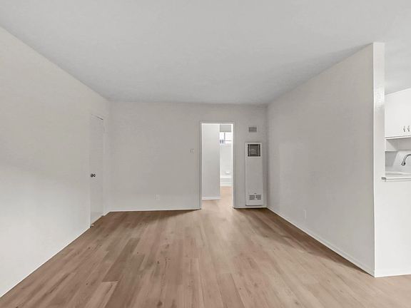 5th image of 3351 Mentone Ave APT 3