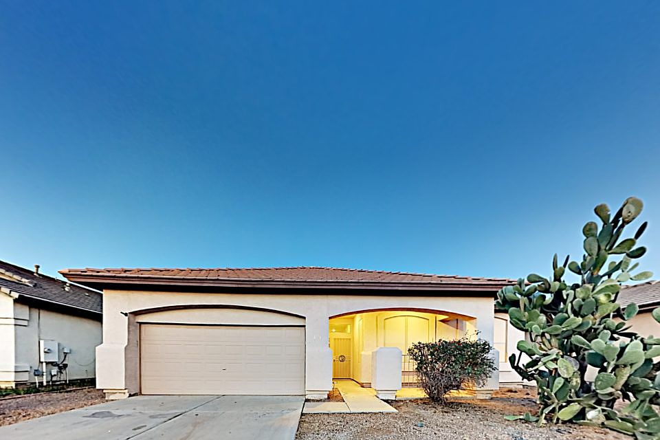 1st image of 1130 N Wade Dr