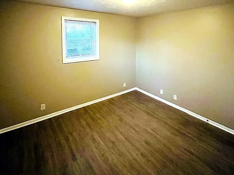 Harrison Place Apartments — Photo 8