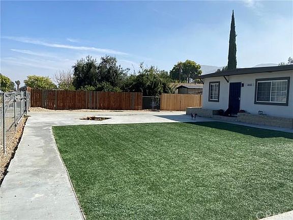 5th image of 28787 Gifford Ave