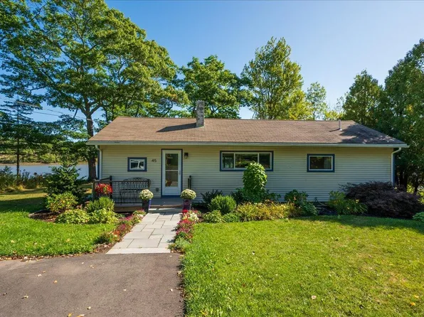 45 Mill Pond Lane, South Thomaston, ME 04858