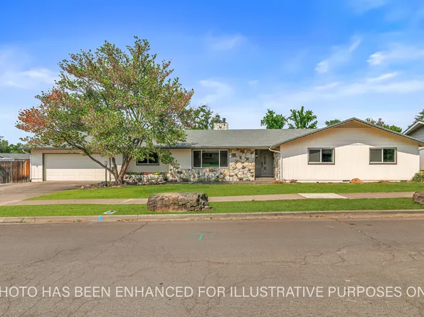 1917 Hybiscus St, Medford, OR 97504