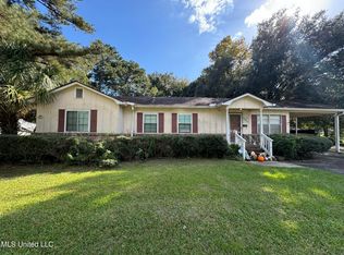 2930 Dantzler St, Moss Point, MS 39563