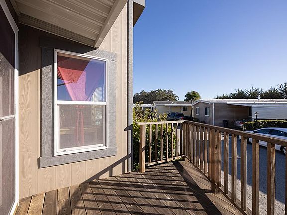 3rd image of 160 Creekside Dr #160