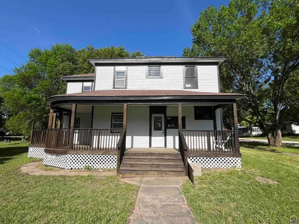 500 S 4th St, Burlington, KS 66839