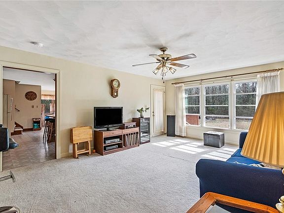 Another angle of great room.