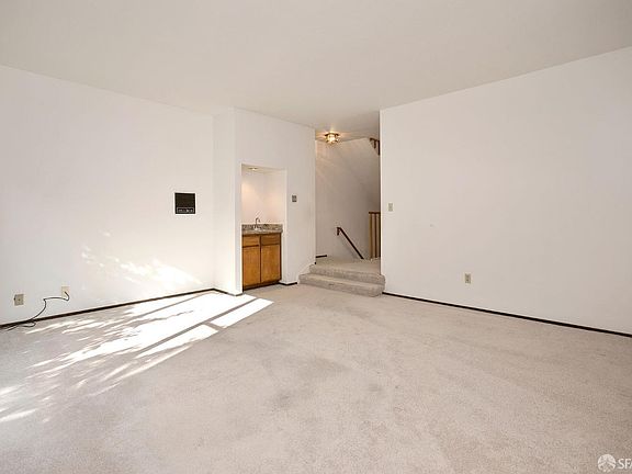 4th image of 130 Galewood Cir