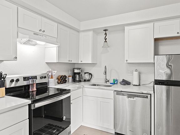 5th image of 1429 E 64th St APT D