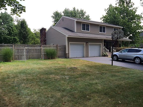 4th image of 10 Concord Dr